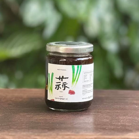 Organic leek and ginger oil