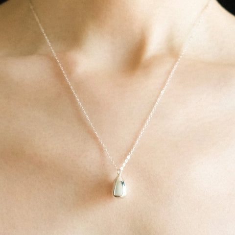 Necklace - Drop Pendant (M)