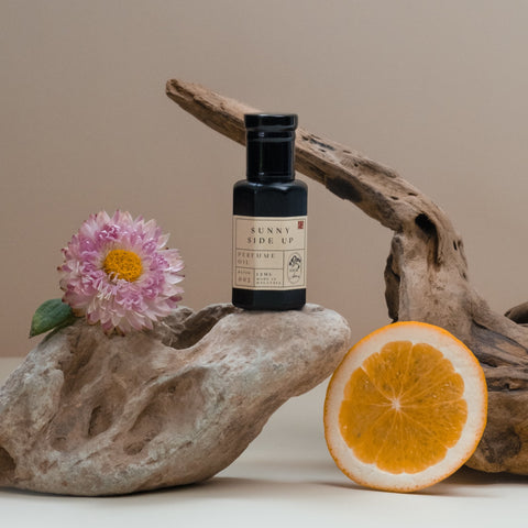 Perfume oil roll-on
