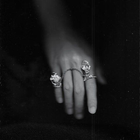 Earchain: Remuk Runtuh Silver