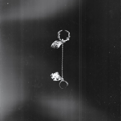 Earchain: Remuk Runtuh Silver