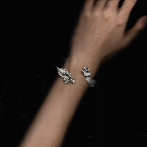 Cuff: Runtuh 24